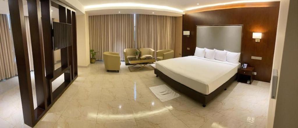 Hotel Tower Inn, Chittagong Eksteriør bilde
