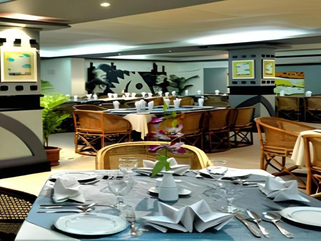 Hotel Tower Inn, Chittagong Eksteriør bilde